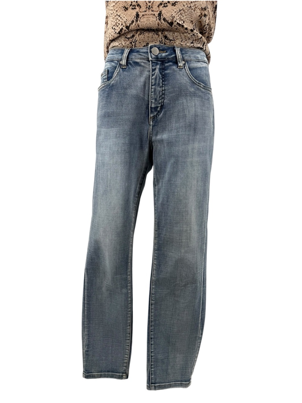 High-Rise Straight Leg Jeans in Washed Blue - Women